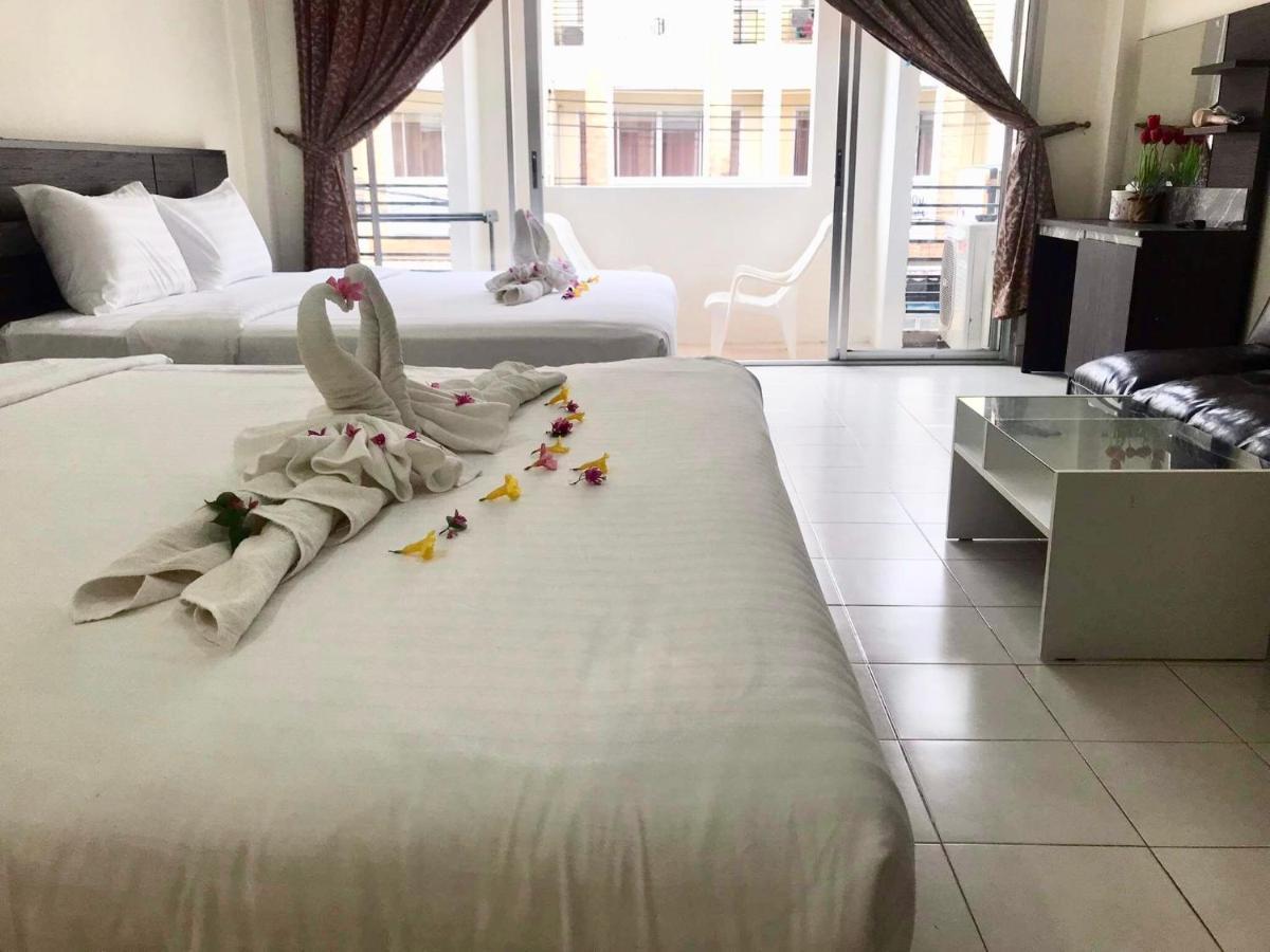 Kata Beach Guesthouse Kültér fotó